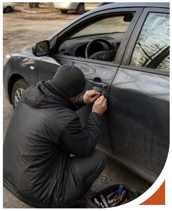 Профессиональное вскрытие автомобиля Тойота без повреждений в Щербинке